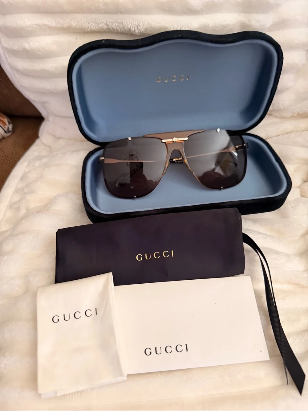 GUCCI Silver/Brown sunglasses. Unisex